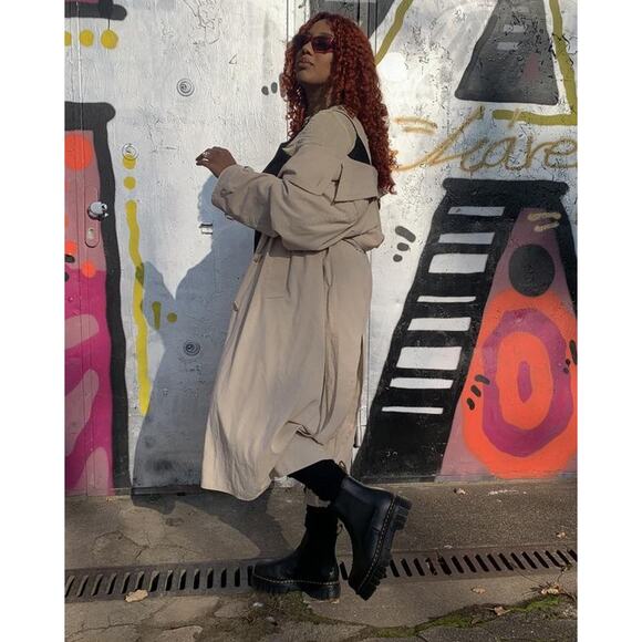 Dr Martens Audrick Platform Chelsea Boot - Us 7/Eu 37 - Black - Nappa Lux - Picture 7 of 7